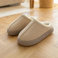 Pantuflas de felpa en color beige
