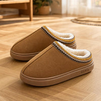Pantuflas de felpa en color camel